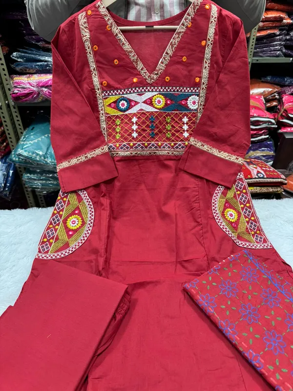 Dhabu_Cotton_Embroidery_Suit_Set