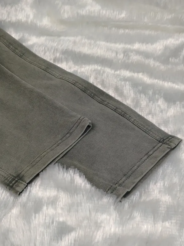 Pista_Sulphur_Plain_Stylish_&_Comfortable_Trackpant_For_Men