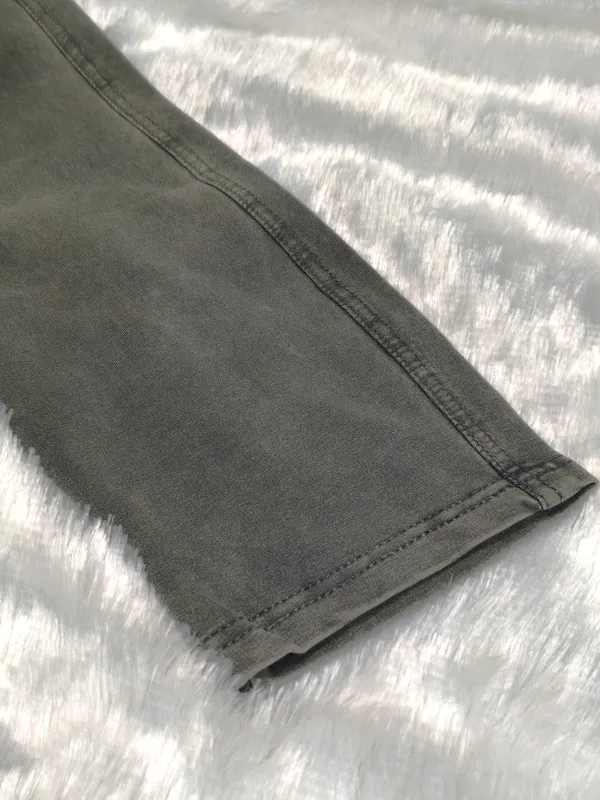 Pista_Sulphur_Plain_Stylish_&_Comfortable_Trackpant_For_Men