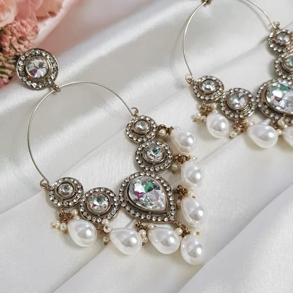 Silver_Elegant_Design_Chandbali_Teardrop_Shape_Earring_For_Women