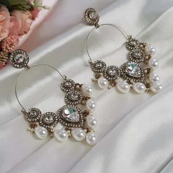 Silver_Elegant_Design_Chandbali_Teardrop_Shape_Earring_For_Women