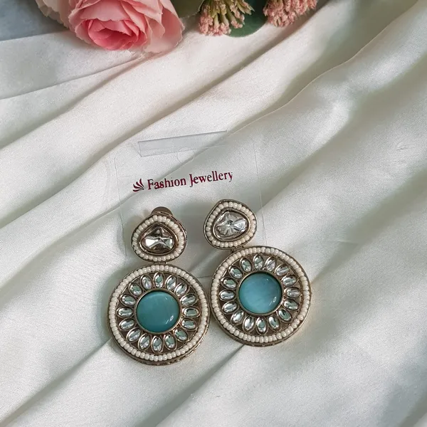 Sky_Blue_Elegant_Design_Sky_Monalisa_Stone_Earrings_For_Women