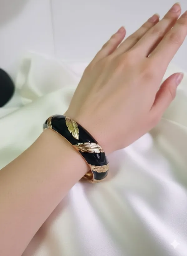 Enamel_Black_Hinge_Bracelet