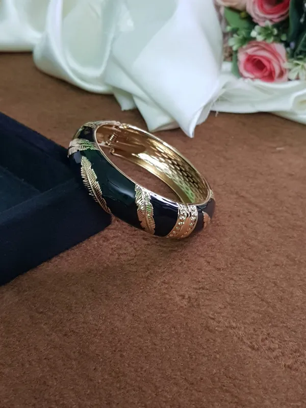 Enamel_Black_Hinge_Bracelet