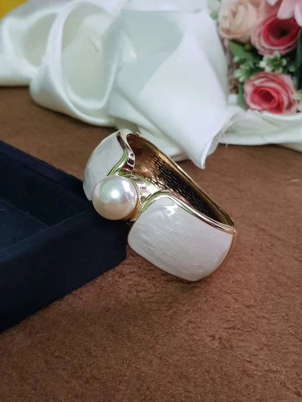 Imitatiom_Pearl_Enamel_White_Bracelet