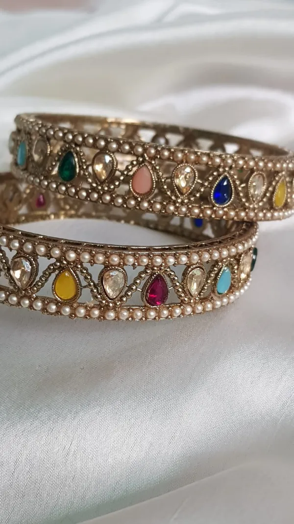 Multi_Stones_Golden_Bangles