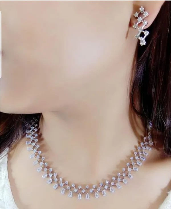 Silver_Elegant_Design_AD_Necklace_Set_For_Women