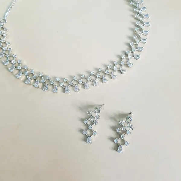 Silver_Elegant_Design_AD_Necklace_Set_For_Women