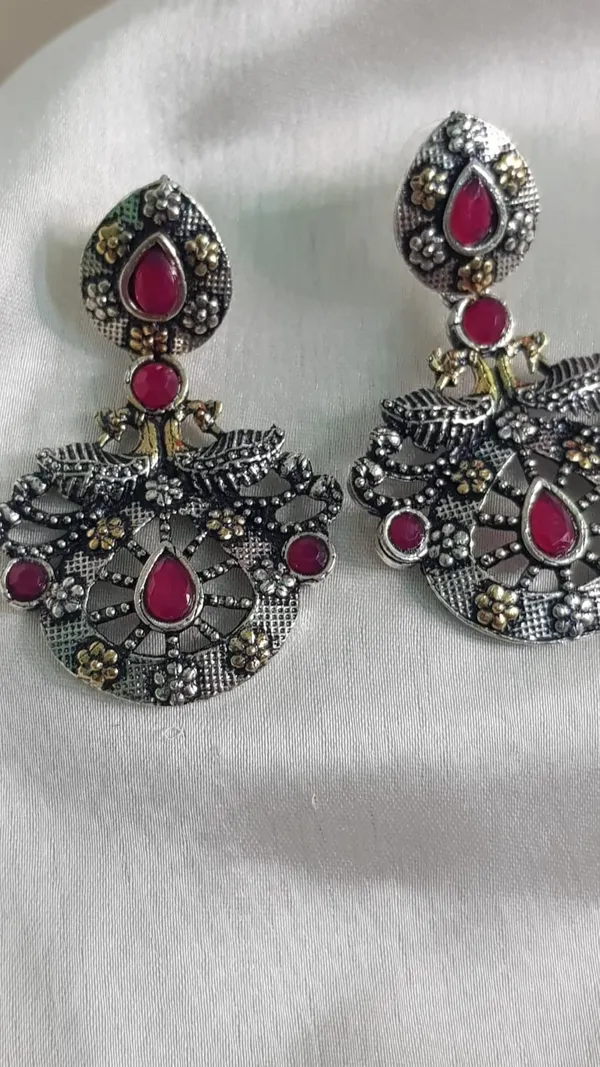 Oxidised_Red_Stone_Earing