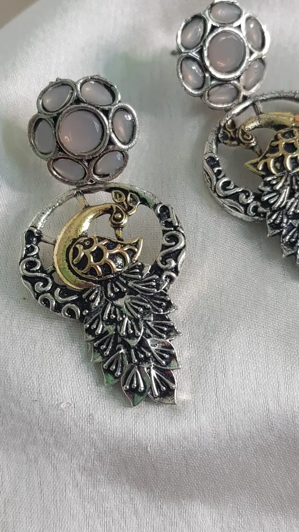 Oxidised_Peacock_Gray_Stones_Earing