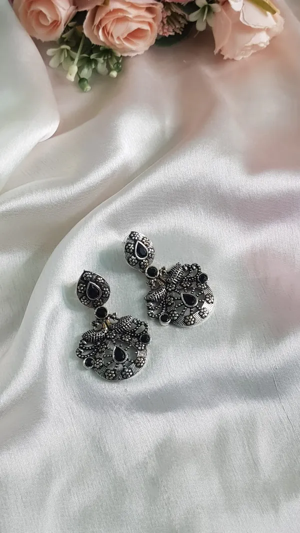 Oxidised_Black_Stone_Earing