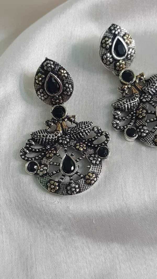 Oxidised_Black_Stone_Earing
