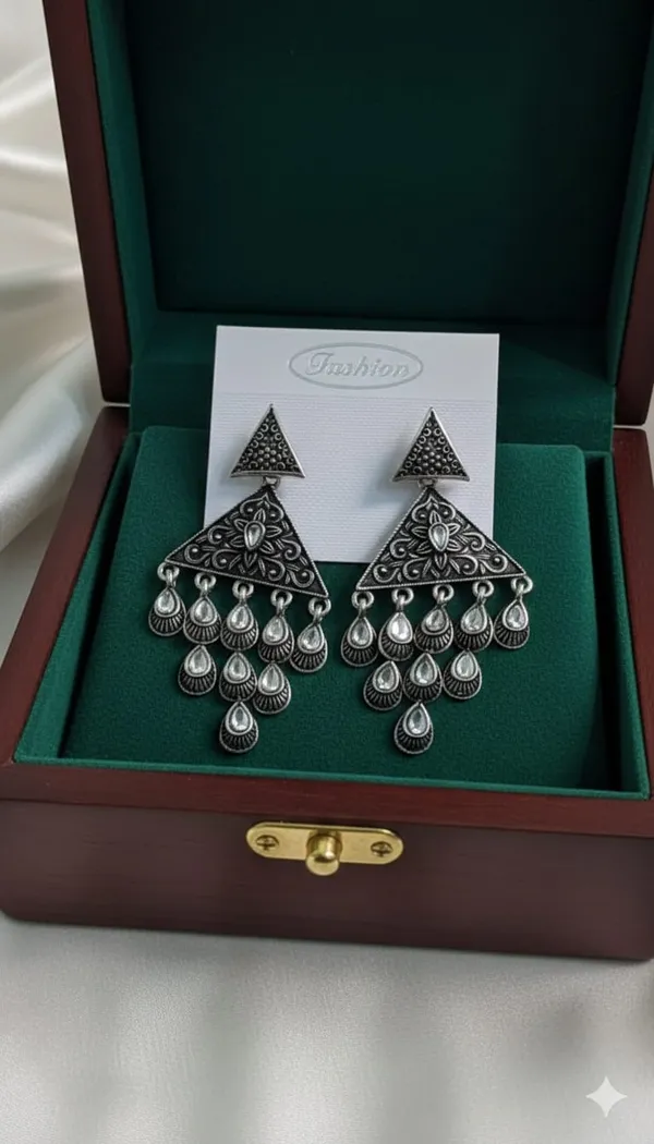Oxidised_Silver_Triangle_Earing