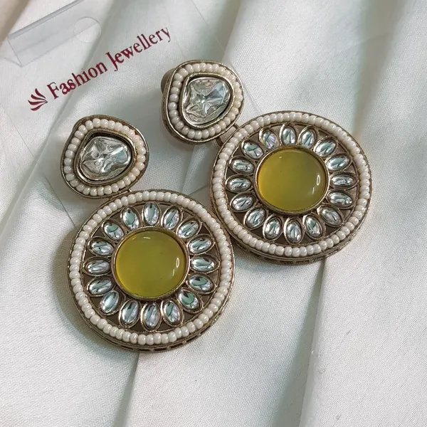 Yellow_Elegant_Design_Monalisa_Stone_Earrings_For_Women