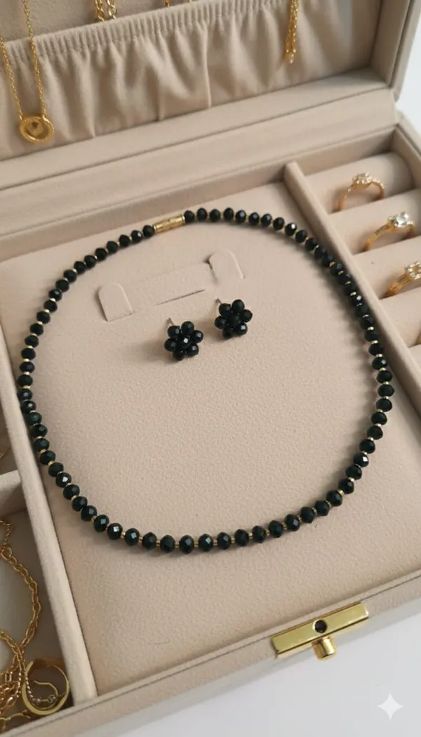 Dark_Green_Beads_Necklace
