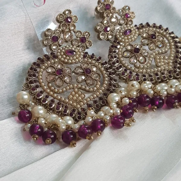 Voilet_Elegant_Design_Earrings_For_Women