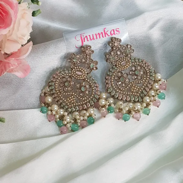 Green_Elegant_Design_Earrings_For_Women