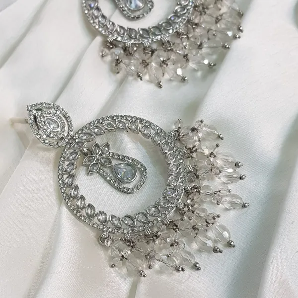 Silver_Elegant_Design_Mangtika_Set_For_Women