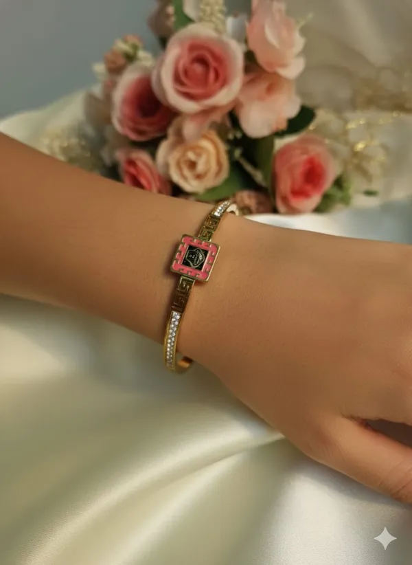 Gold_Elegant_Design_Versace_Bracelet_For_Women