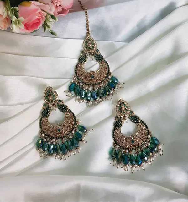 Green_Elegant_Design_Peacock_Maang_Tikka_Set_For_Women