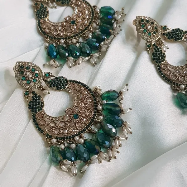 Green_Elegant_Design_Peacock_Maang_Tikka_Set_For_Women