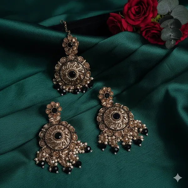 Black_Elegant_Design_Mangtika_Set_For_Women