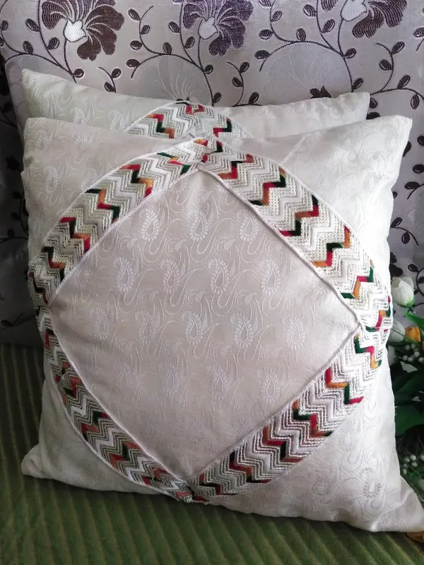 White_Handmade_White_Banarsi_Brocade_&_Multicolor_Lace_Cushion_Covers_-_Elegant_Home_Decor_With_Convenient_Zipper_Closure