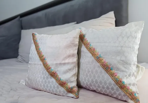 Pack_Of_5_White_&_multicolor_Soft_Premium_Cotton_Fabric_White_Cushion_Cover_With_Lace_16_X_16_Inches,_Pcs._Set