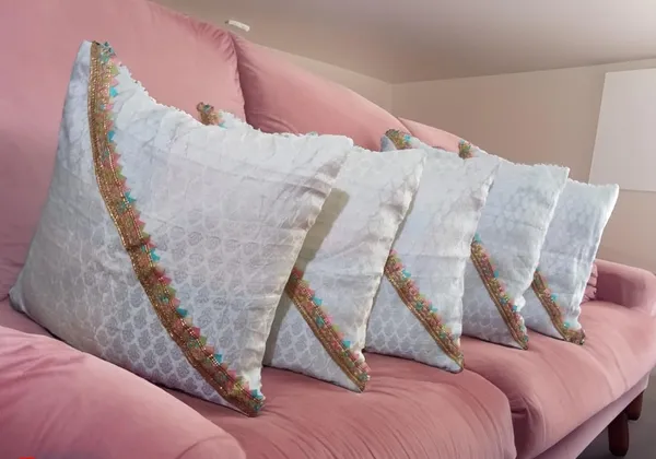 Pack_Of_5_White_&_multicolor_Soft_Premium_Cotton_Fabric_White_Cushion_Cover_With_Lace_16_X_16_Inches,_Pcs._Set