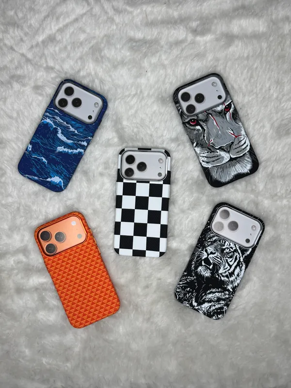 AK_PREMIUM_Carbon_Fiber_Back_Cover_for_iPhone_17_Pro_/_17_Pro_Max_|_Luxury_Matte_Carbon_Finish_Shockproof_Designer_Case_|_Slim_Protective_Mobile_Cover