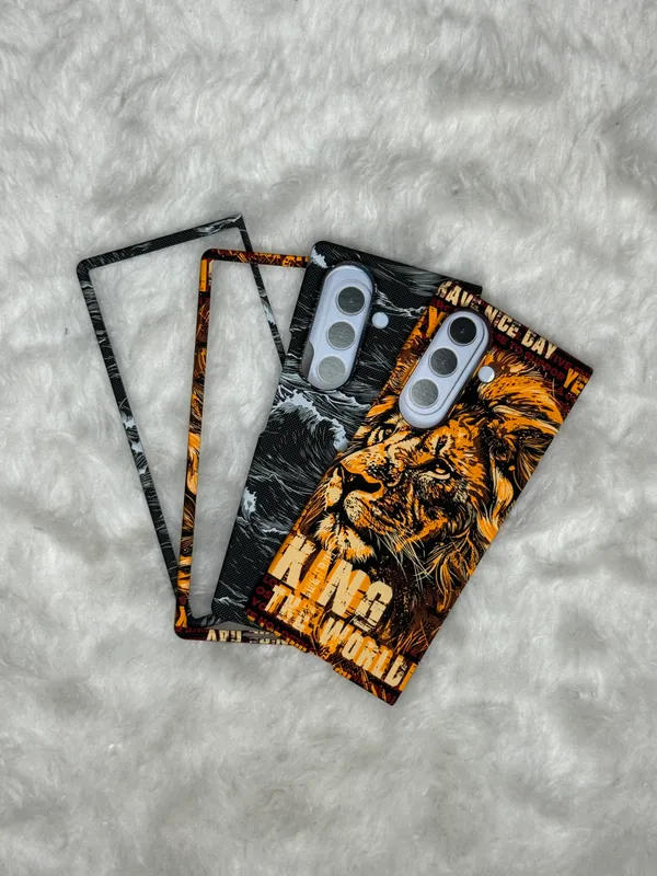 AK_PREMIUM_Carbon_Fiber_Designer_Case_for_Fold_7_|_Luxury_Matte_Carbon_Finish_Dual_Panel_Cover_with_Wild_Animal_Art_|_Shockproof_Slim_Protective_Fold_Case