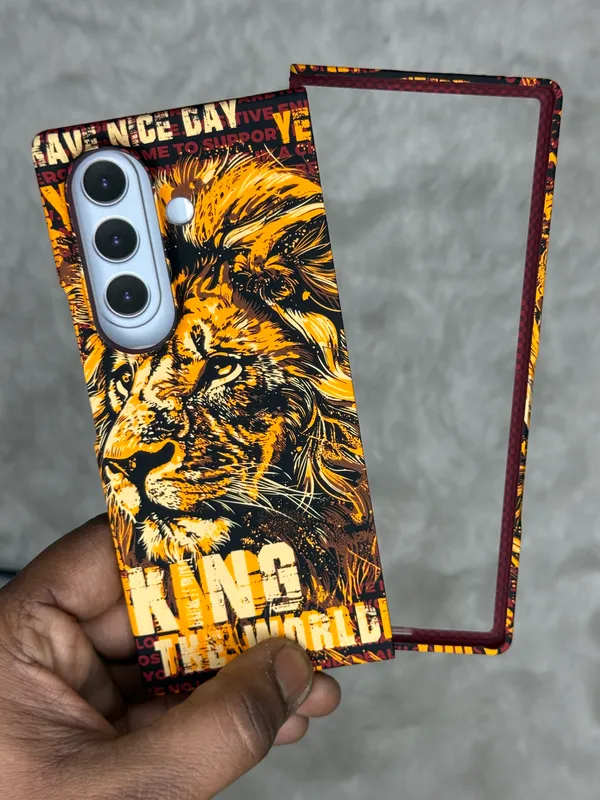 AK_PREMIUM_Carbon_Fiber_Designer_Case_for_Fold_7_|_Luxury_Matte_Carbon_Finish_Dual_Panel_Cover_with_Wild_Animal_Art_|_Shockproof_Slim_Protective_Fold_Case