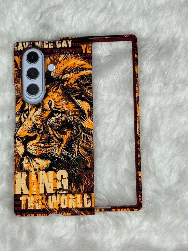 AK_PREMIUM_Carbon_Fiber_Designer_Case_for_Fold_7_|_Luxury_Matte_Carbon_Finish_Dual_Panel_Cover_with_Wild_Animal_Art_|_Shockproof_Slim_Protective_Fold_Case