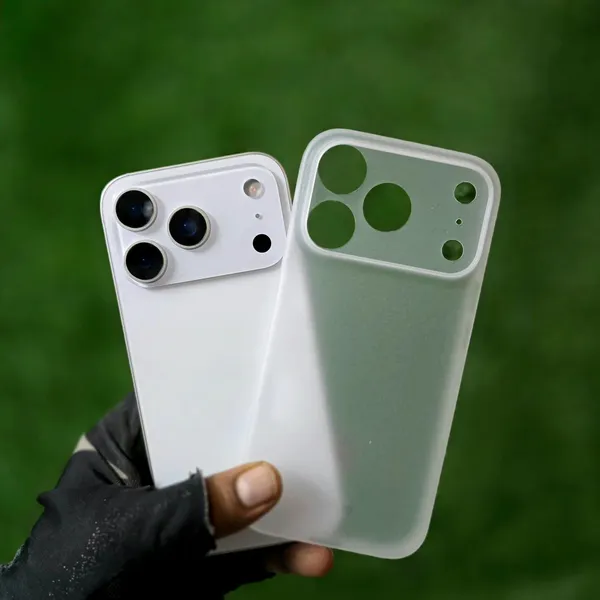 Ultra-Thin_Skin_Case_for_iPhone_17_Pro_/_Pro_Max_|_Matte_Frosted_Minimal_Back_Cover_|_Slim_Lightweight_Anti-Fingerprint_Soft_Case_|_Shock-Resistant_Precision_Fit