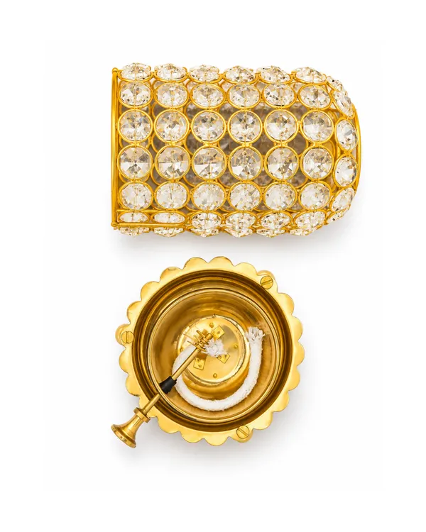 Brass_Akhand_Diya_with_Crystal_Design_–_Gold_Finish_Oil_Lamp_(Medium)