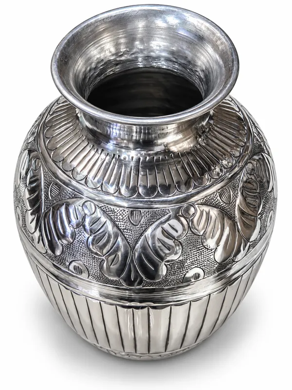 Handcrafted_Aluminum_Decorative_Flower_Vase_|_Textured_&_Engraved_Metal_Vase_|_Elegant_Home_Decor_for_Living_Room,_Bedroom,_Office_&_Entryway_|_30.5_cm