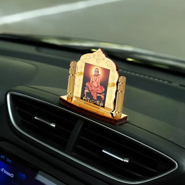 Swami_Samartha_Gold_Plated_Temple_Shaped_Idol_For_Car_Dashboard,_Home_Temple,_Office_Desk_&_Pooja