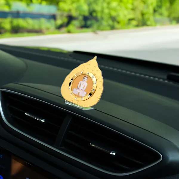 Mahavir_Swami_Golden_Leaf_Idol_for_Car_Dashboard,_Home_Temple,_Office_Desk_&_Pooja
