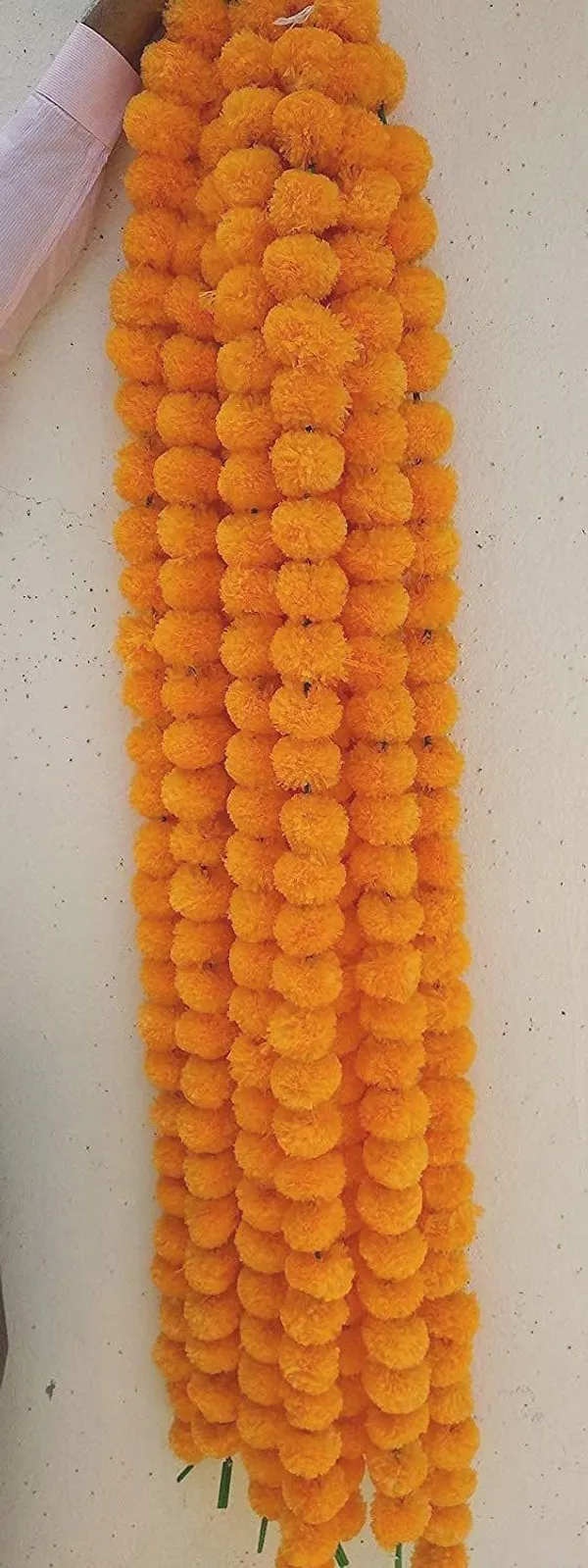 Light_Orange_Artificial_Genda_Phool_Garland_Toran_For_Decoration__(_4.5Ft_)