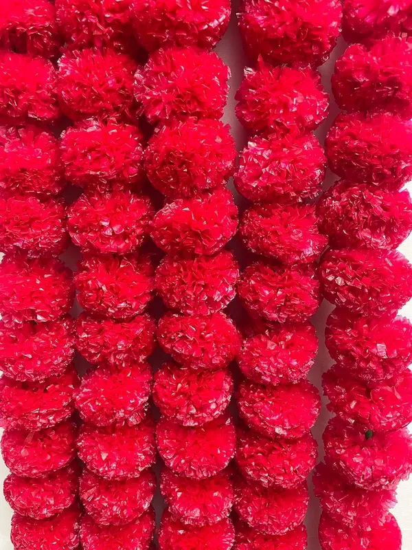 Red_Artificial_Fluffy_Flowers_Garlands_For_Home_Decoration___(_4.5Ft_)