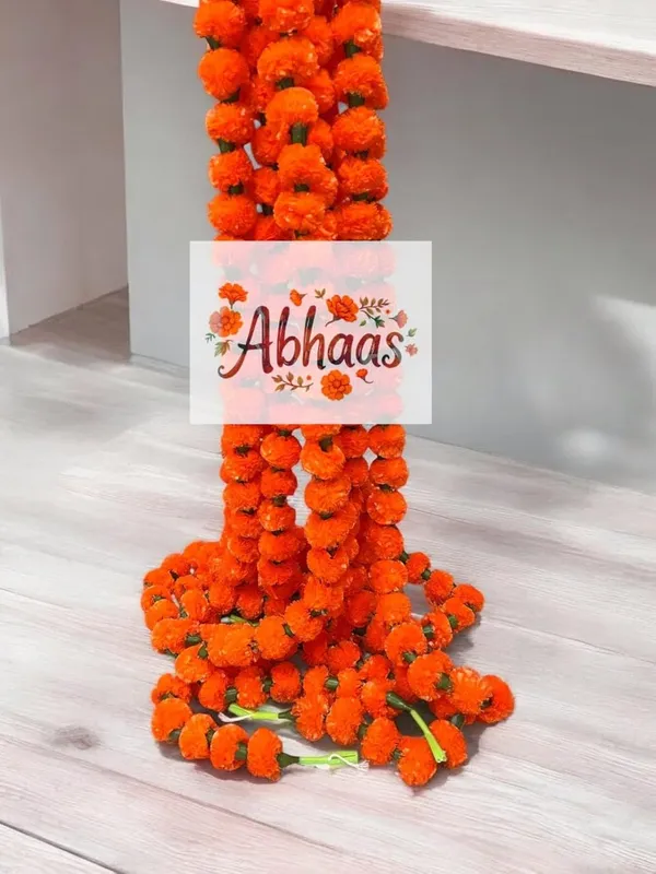 Orange_Artificial_Garland_Genda_Phool_Toran_For_Home_Decoration__(_4Ft_)