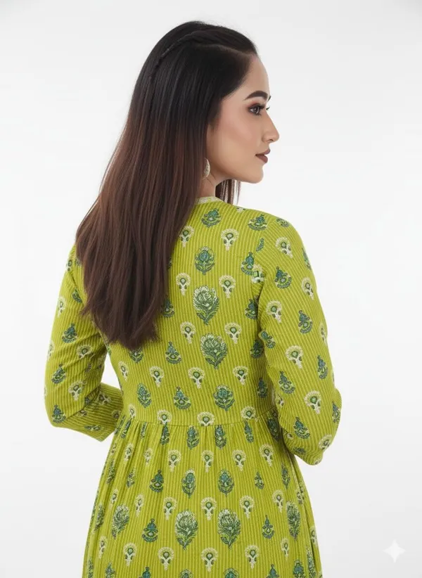Green_Cotton_Short_Kurti_For_Women