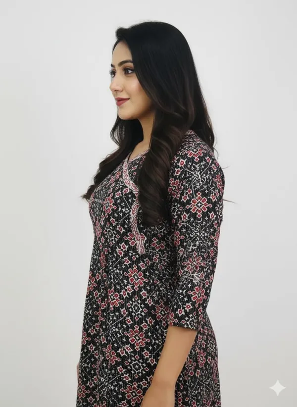 Black_Cotton_Short_Kurti_For_Women