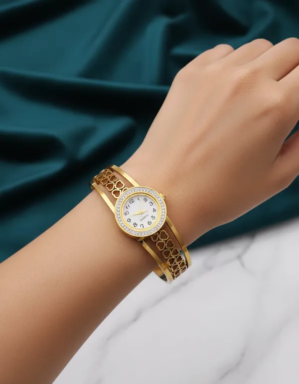 Anti-Tarnish_Gold-Plated_Heart_Cutwork_Women_Bracelet_Watch