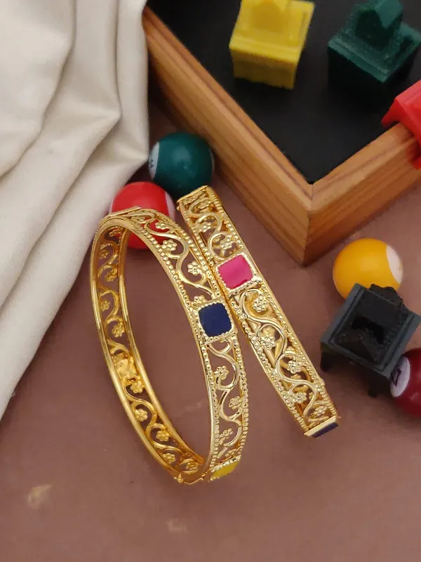 Gold-Plated_Elegant_CNC_Designer_BanglesFor_Women