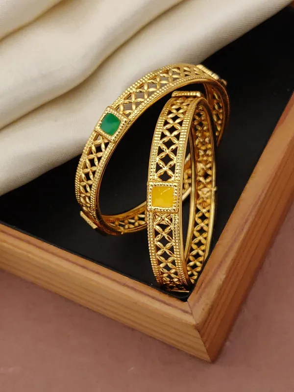Gold-Plated_Elegant_CNC_Designer_BanglesFor_Women