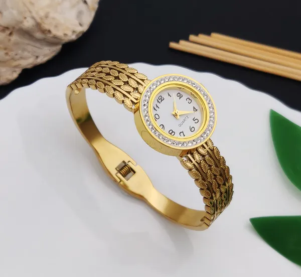 Anti-Tarnish_Gold-Plated_Leaf_Texture_Women_Bracelet_Watch