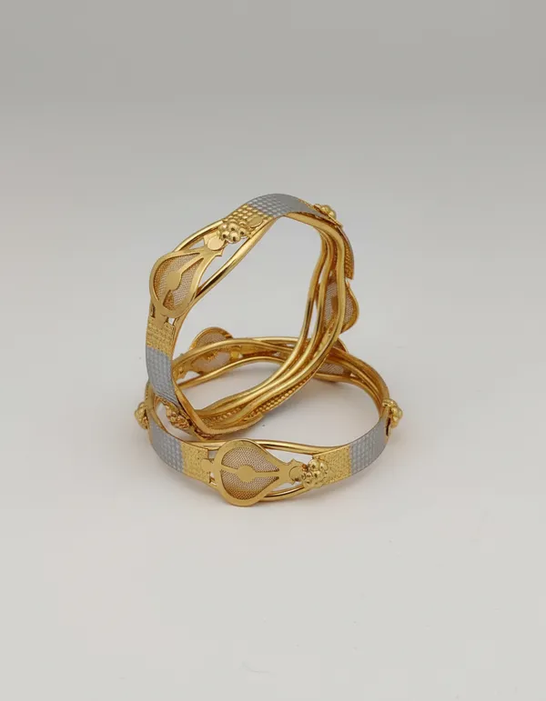 Gold-Plated_Elegant_CNC_Designer_BanglesFor_Women