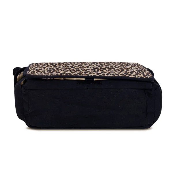 Black_Printed_Sling_Bag_Stylish_Compact_&_Easy_For_Everyday_Use
