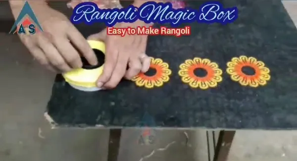 combo_of_Plastic_Quick-Dispense_Rangoli_Color_Tool_&_Multicolor_Mdf_Rangoli_Colour_For_Home_Decoration